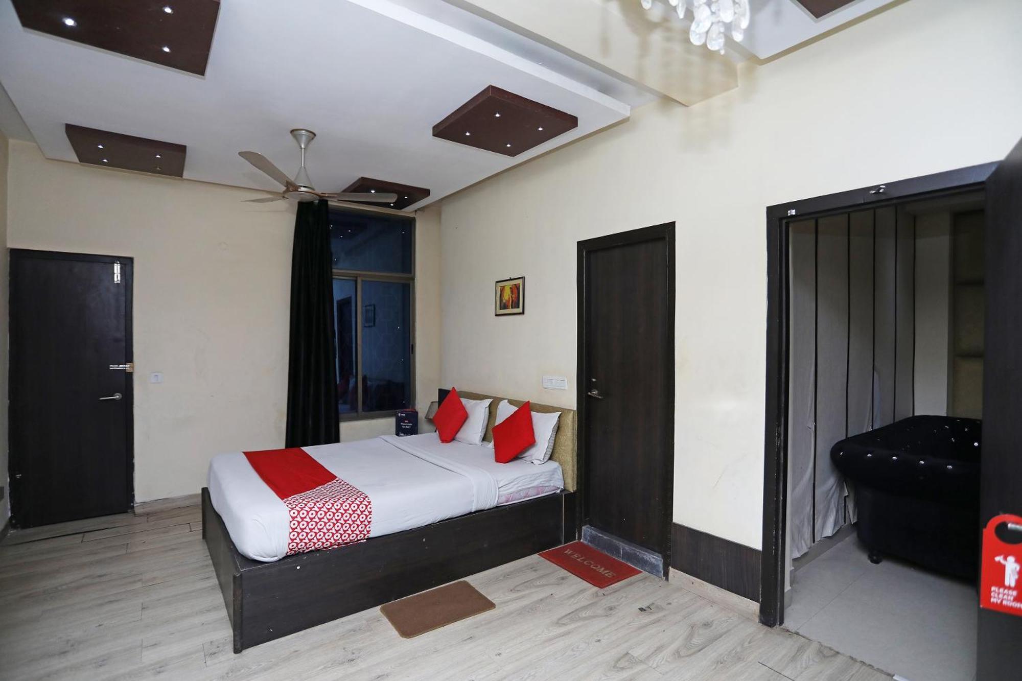 OYO 28439 Skylark Hotel Diamond Harbour Eksteriør bilde